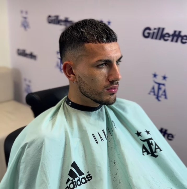 lightbecerra's tweet photo. de paul el mas lindo de la selección???
no lo vieron a ÉL https://t.co/acO83rKyGr