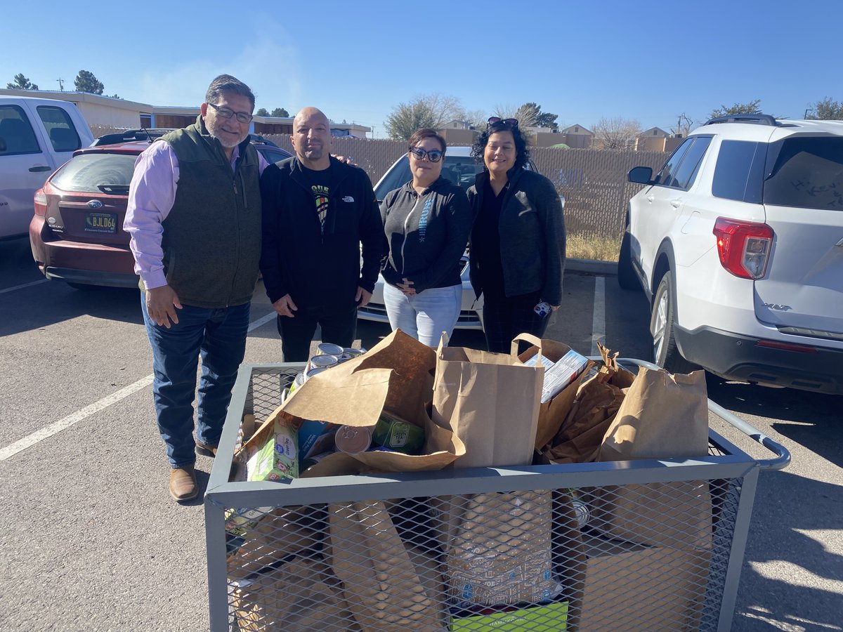 CasaDPeregrinos's tweet photo. We'd like to thank our friends at @Huitt_Zollars, for organizing a food drive for us both locally and in Albuquerque, which resulted in 378 pounds of food being collected for our families in Las Cruces. Thank you for believing in our mission. #thankyou #fooddrive #CdPCares https://t.co/OX1gX0pWGv