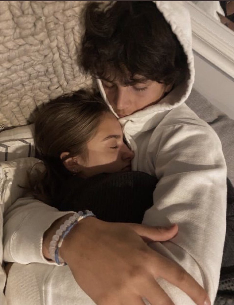 awhcouples's tweet photo. https://t.co/dKVQmMTuF7
