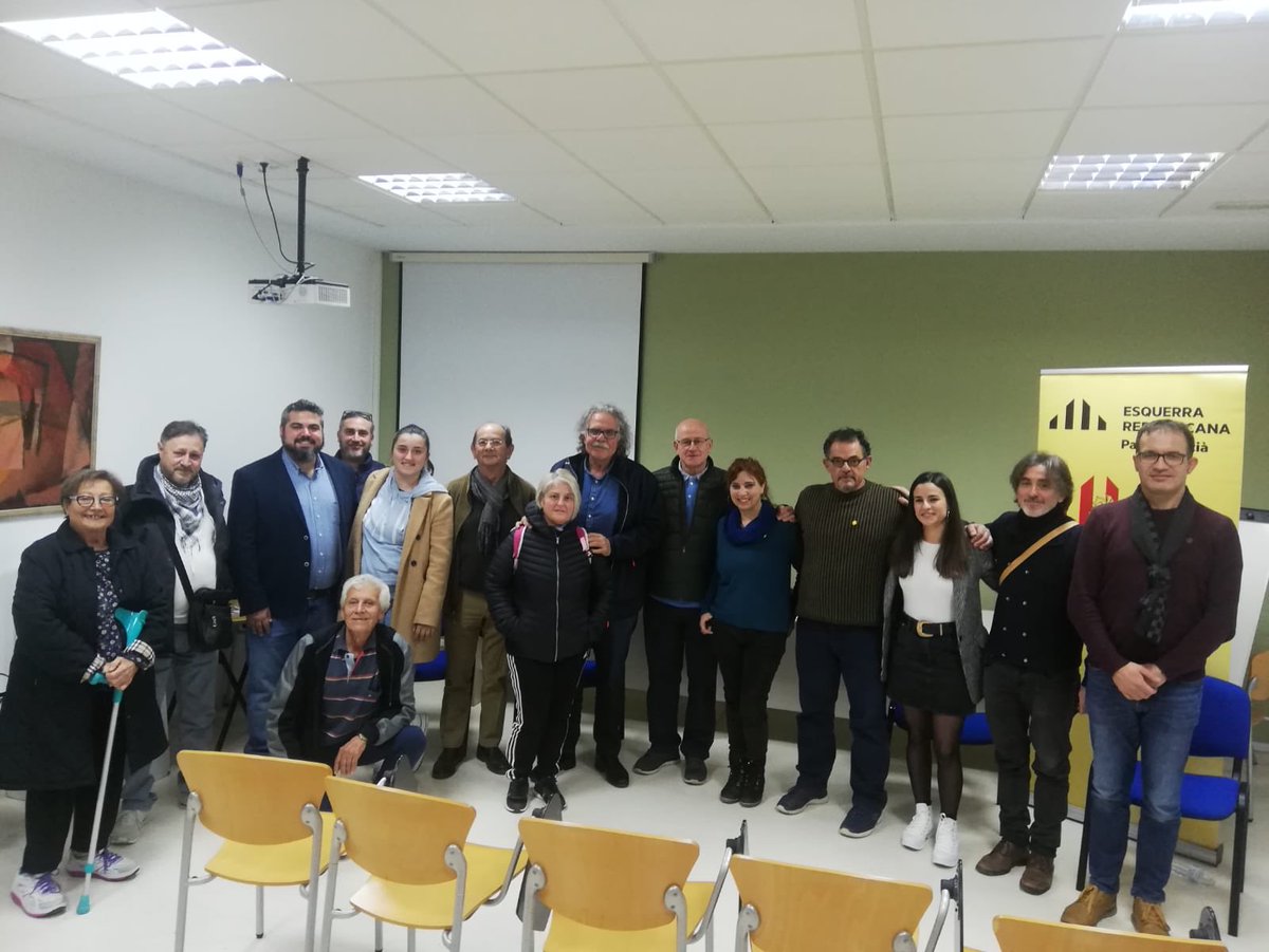 JoanTarda's tweet photo. Amb companys i companyes de Dénia amb la il.lusió i el compromís d’encarar les eleccions municipals de l’any vinent ⁦@esquerrapv⁩ https://t.co/j1EZPgj4qc