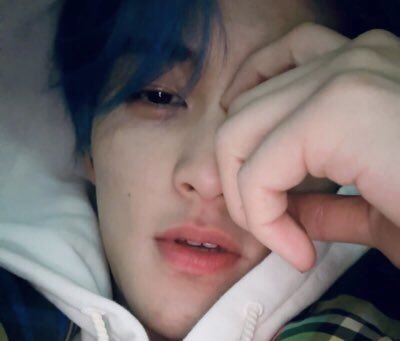 msrkhyucks's tweet photo. markhyuck twitter au | crush ♡ to enemie

donde mark se pelea con una cuenta anónima de twitter, y cuando decide doxxearlo se encuentra con que es haechan, su crush. https://t.co/6SFtxcwXfG