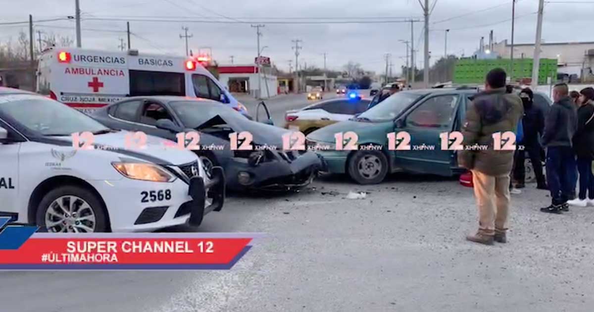 Radio_Zocalo's tweet image. Choque frontal entre 2 texanos en bulevar Mar de Cortés
bit.ly/3WzeFmC
#ChoqueFrontal #Texanos #Acoros #PiedrasNegras #Lesionada