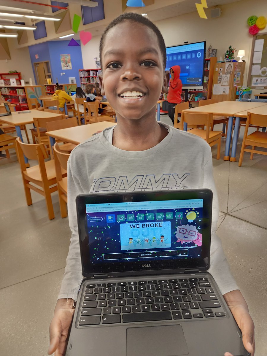 EESMediaReaders's tweet photo. 5th grade had a blast using #criticalthinking skills to break out! @breakoutEDU #webrokeout #ProudPanthers @DRoss_EESPrinc @pbcsd #lovemylibrarypbcsd https://t.co/jTUQveC56Y