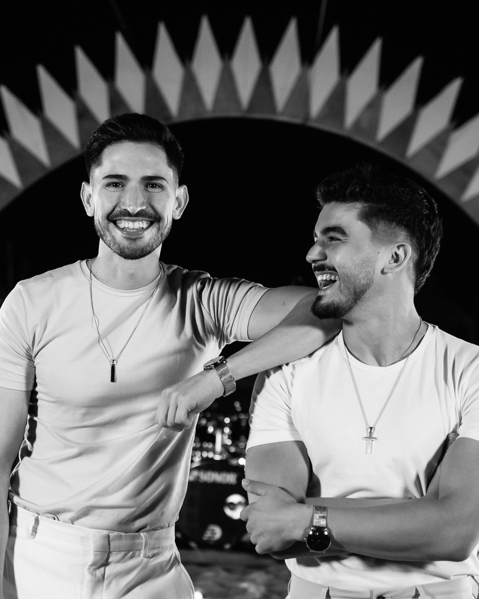 Campedrinos's tweet photo. A PEDIDO DE @Ieomessiok Y DE @emimartinezz1, SUBIMOS TODAS LAS CANCIONES DEL ALBUM "LA NOCHE PERFECTA" POR SEPARADO, PARA QUE ESCUCHES LA QUE MAS TE GUSTE.
Link: https://t.co/gAZdb4aTsO https://t.co/pA5XhaJUFt