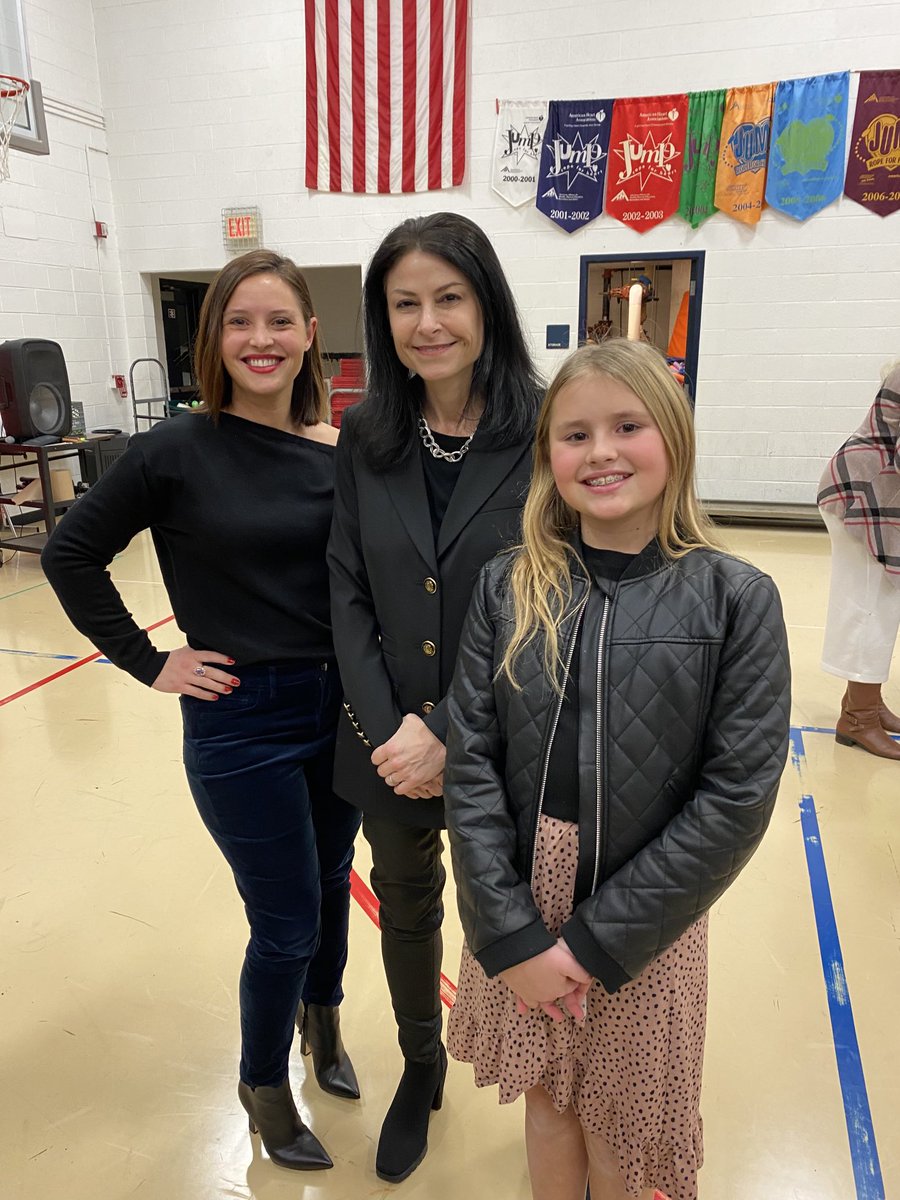 Congratulations Jamie Churches our newest State Rep! Little fan girl with ⁦<a href="/MIAttyGen/">Michigan Attorney General Dana Nessel</a>⁩ who swore her in.