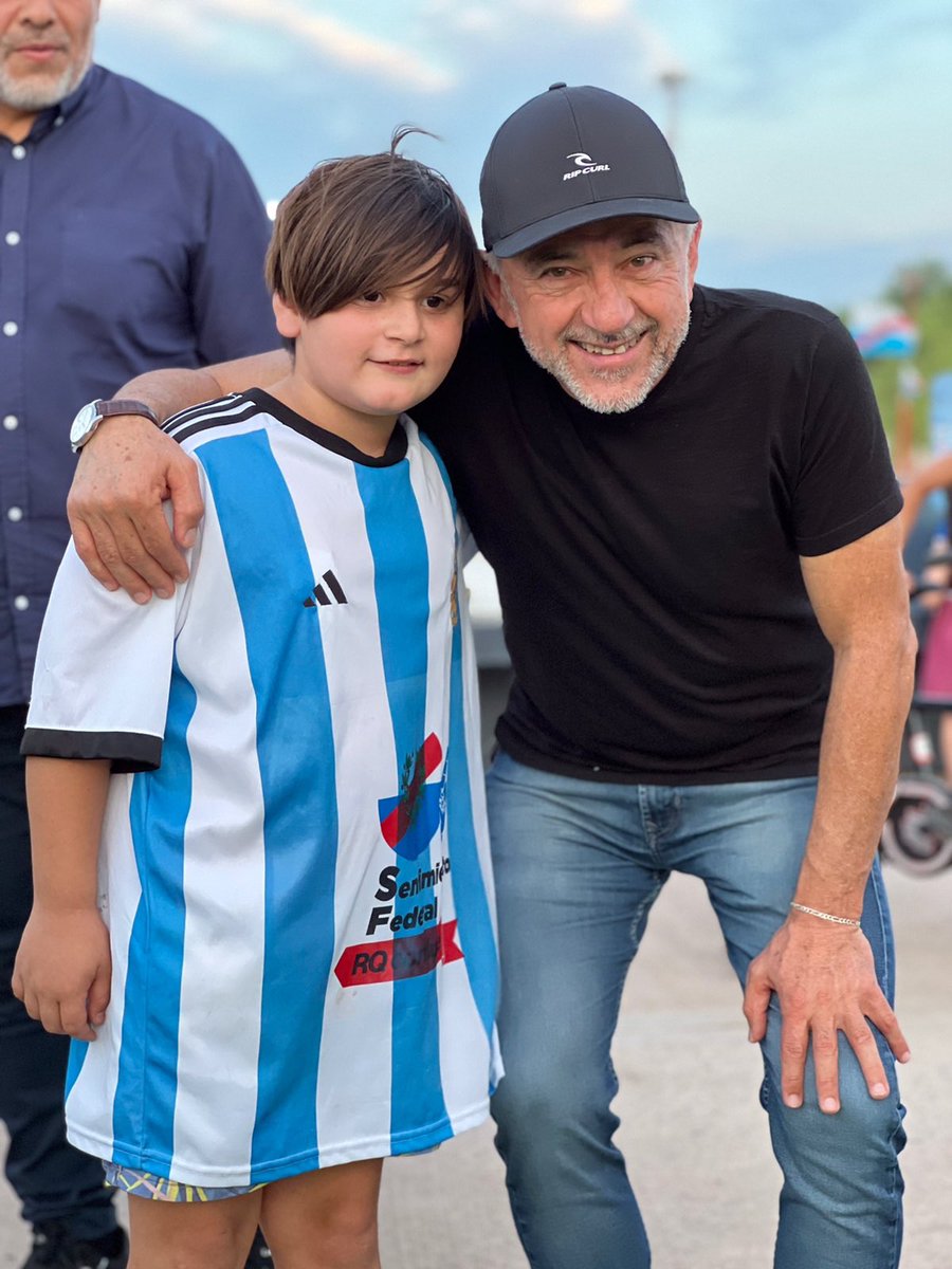 AdrianLaRioja's tweet photo. Fotón :
@amolinalarioja y los niños lo saben #SentimientoFederal https://t.co/C6lOm8s2JZ