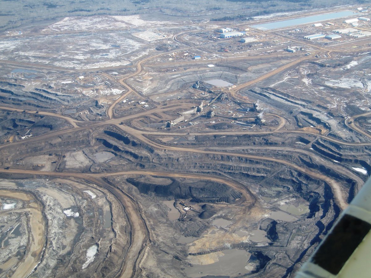 Lithium mine. Природные ресурсы северной кореи. Медный рудник эскондида чили. Ganfeng lithium. Lithium mine.