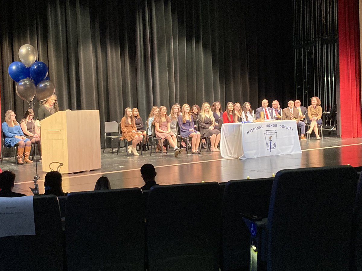 SaugusGuidance's tweet photo. Congratulations to all of our new SHS NHS inductees! https://t.co/PmvAKjVMJf