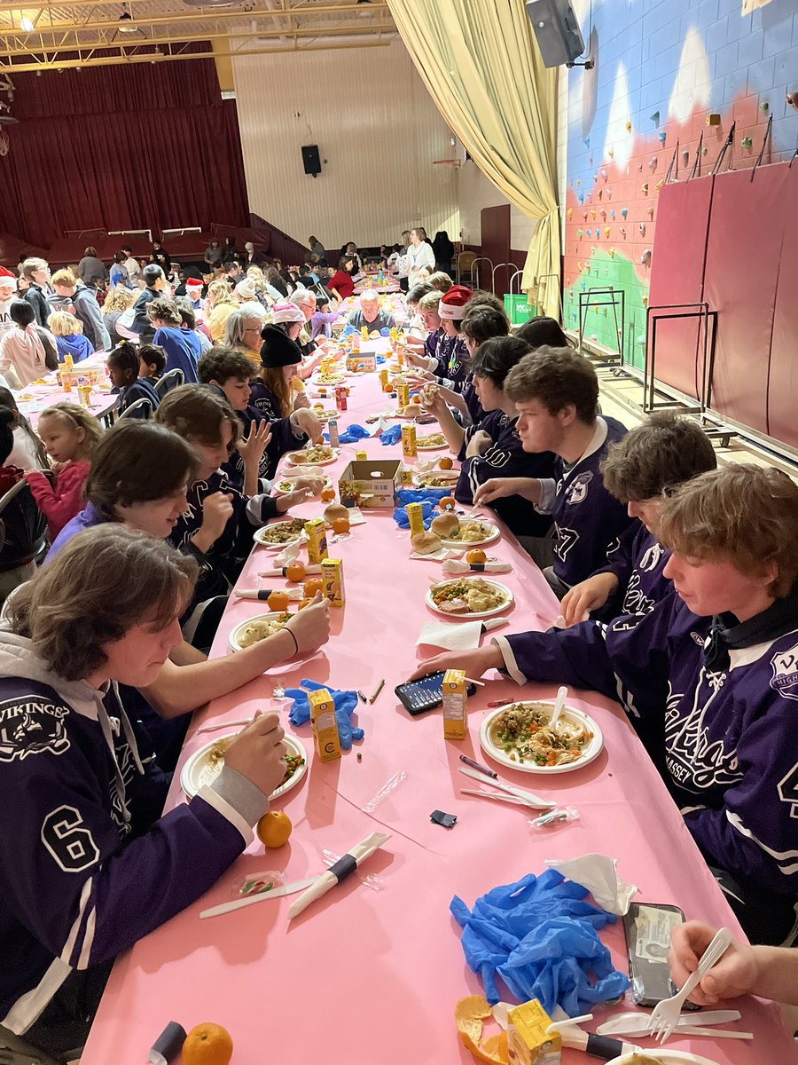 MasseyHockey's tweet photo. We had such a great day today helping set up and serve the students and staff @NewEra_BSD for their Christmas lunch. Sure beats sitting in math class! Merry Christmas everyone. https://t.co/fAgdCfMpJO