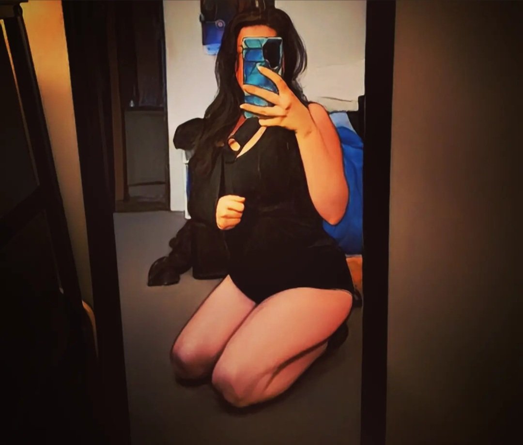 theVirgolicious's tweet photo. Body pain selfie lol. 😆
Hoping tomorrow is less intense, but I'll likely be in bed resting again. Maybe I'll stream again on Friday? I hope so.
#selfies #twitchgirl https://t.co/7v88Wsugq2