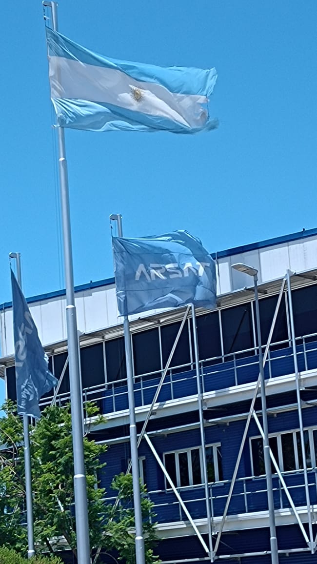 ctaa_foetra's tweet photo. Nuestras compañeras Gabriela y Zoraida, acompañando a la Secretaría de Género de FOETRA en la segunda visita a ARSAT.
#arsat #secretariadegenero #foetra #ctaautonoma https://t.co/9N6gzquI1G
