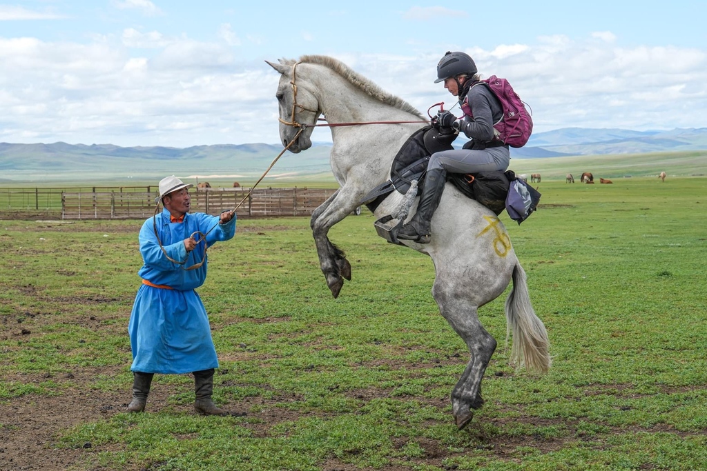 equestrianist's tweet photo. Rider Tiffany Atteberry on the horses she raced on (and might we add she had some pretty epic ones):

I have never been so challenged physically and mentally.  I don't think anyone comes out of that race the same as they go into it.

Photos by @sharileet https://t.co/zo3drEiP8t