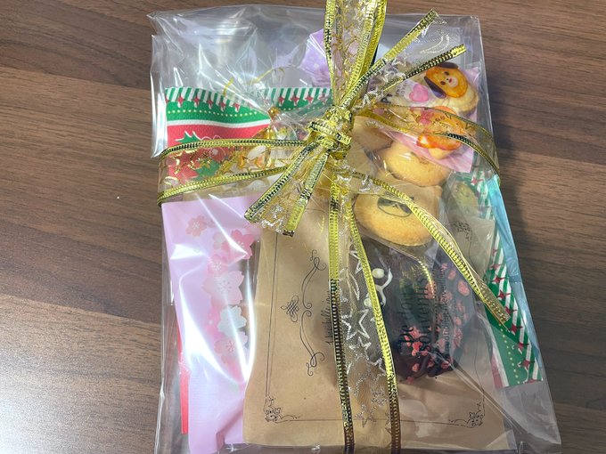 私もちゃっかりくらら印のお菓子いただいちゃいました  