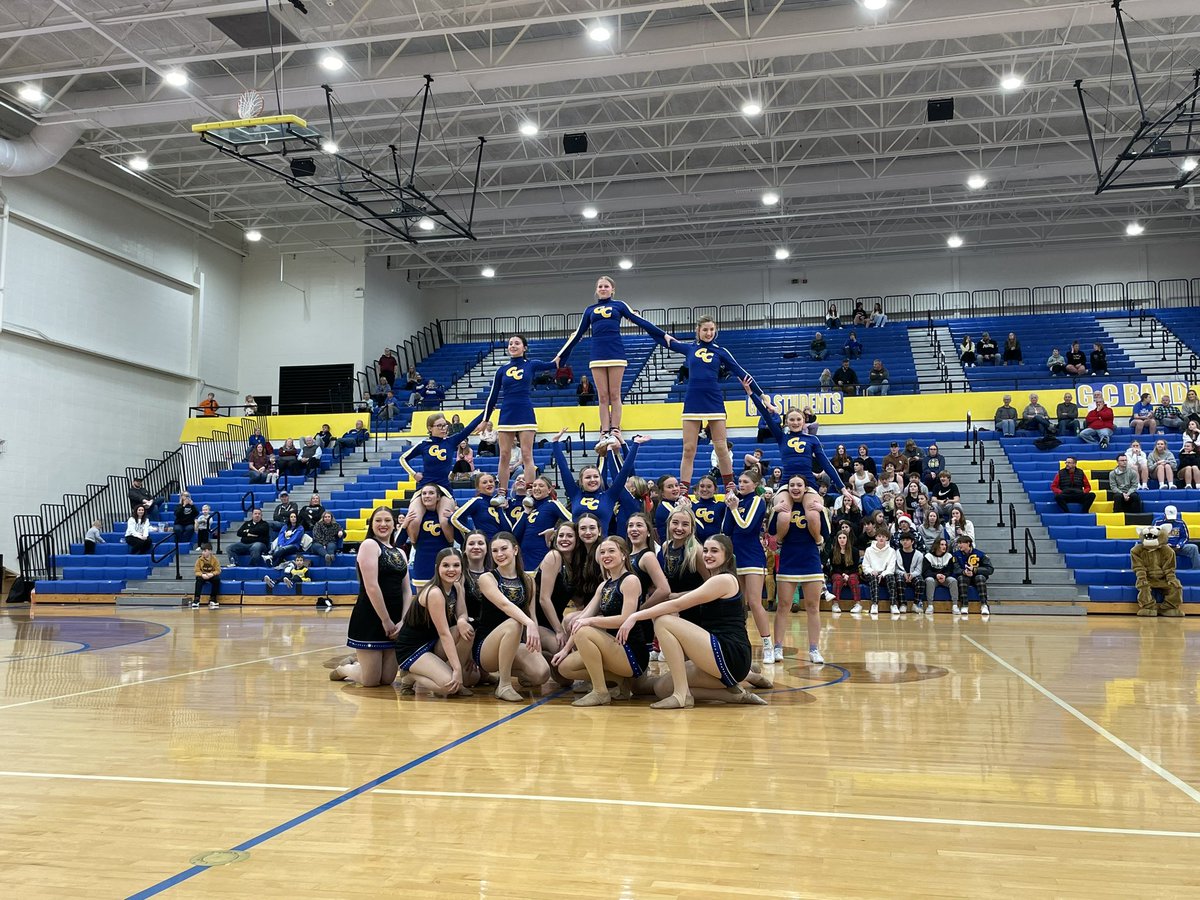 GCCougars's tweet photo. Great job @gc_cougarcheer and @gc_bluefusion !! #halftimeperformance https://t.co/2Xl60dOpWH