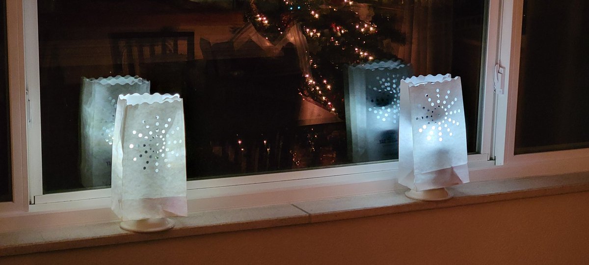 jazon's tweet image. December 21st is the winter solstice, the longest night of the year. On this night we will shine our lights together to diminish the darkness and illuminate a path towards a world without Alzheimer’s and all other dementias. #Alzheimers @alzcolorado @alzassociation