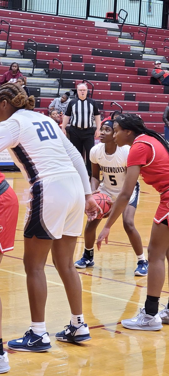CghrMedia's tweet photo. π #CGHRMedia
#WinbornClassic
π - @RHHSBearcats
@whiteknollwb - 2025 - Guard - Shaelyn Hayes - Scored 20 Pts in there loss to #Greenville
MAJOR STOCK RISER π
WING #Scorer
@winbornclassic
#SCBallers
#CarolinaGirlsHoopsReport https://t.co/buC4OyGgqe