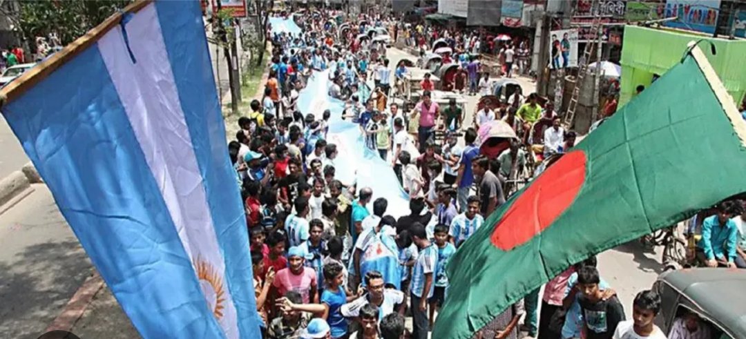 Hoy x <a href="/FMVinilo891/">RadioVinilo891</a> junto a <a href="/juanpablouriona/">Juan Pablo Uriona</a> una Embajada signada x los mundiales de fútbol. Del '78 al '22 pasando x la reivindicación simbólica ante el imperio colonial del '86. Balanza comercial creciente/potencialidades/ cuna del microcrédito <a href="/APYME_INFO/">APYME</a>