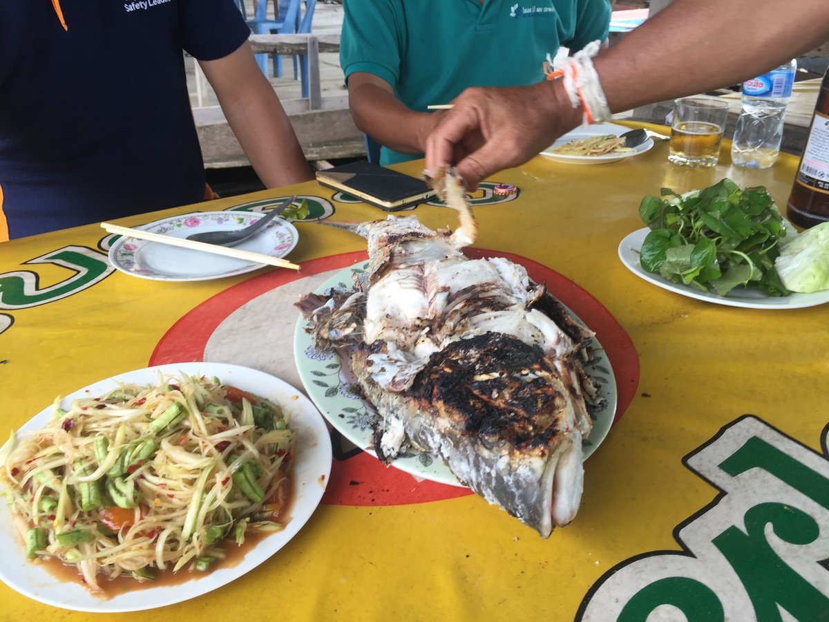 GerakDarma's tweet photo. Thanks, brother ຊຽງແສງ ສີອຸດົມພັນ for your hospitality. Hopefully, we will be back soon to see you.
#gerakdarma #malaysianexplorer #geology #lovewhatido #exploration #muangfuang #laos #LaoPDR #dinner #friends #friendship #grillfish #dam #lake #brothers #brotherhood #beautiful https://t.co/T9NQZFRuTB