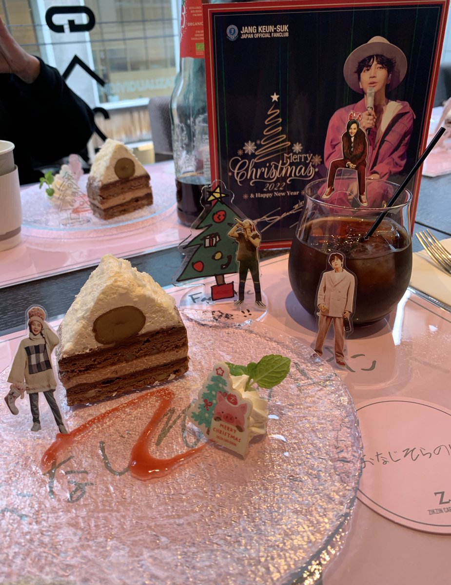 rabi_zikzin's tweet photo. 美味しかったぁ〜😆💕
#チャン・グンソク
#Zcafe
#Xmasランチ https://t.co/HjfP8affiT