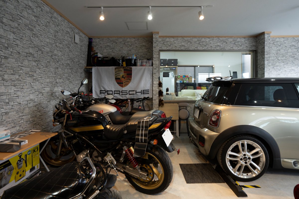 mokuzou0302's tweet photo. 秘密基地😎🏎🏍

好きなものばかりが詰まった、特別な空間✨

#杉森建設
#jdesign
#ガレージ
#秘密基地
#ホビールーム
#車庫 https://t.co/WNWCTYvivk