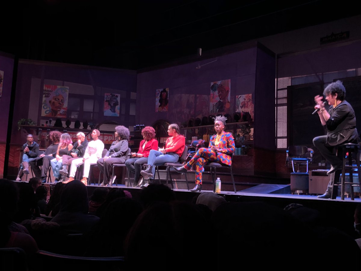 spodur1's tweet photo. Great show with these lovely @RHSSStormPDSB students @Soulpepper checking out the 20th anniversary of @daKinkinmyHair! @treyanthony @PeelSchools @RhodenEDU https://t.co/V345An9MOl