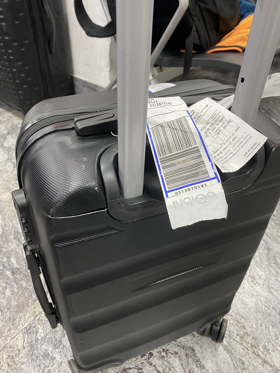 Uttamkumar1007's tweet photo. @IndiGo6E Hi Indigo team , i had very bad experiance with my luggage yesterday , when i recieved from the belt it was cracked . Showed it to the indigo staff at the airporrt instead of showing compassion they spoke in very dismissive and rude manner. Very bad experiance . https://t.co/eVEGTGUuih