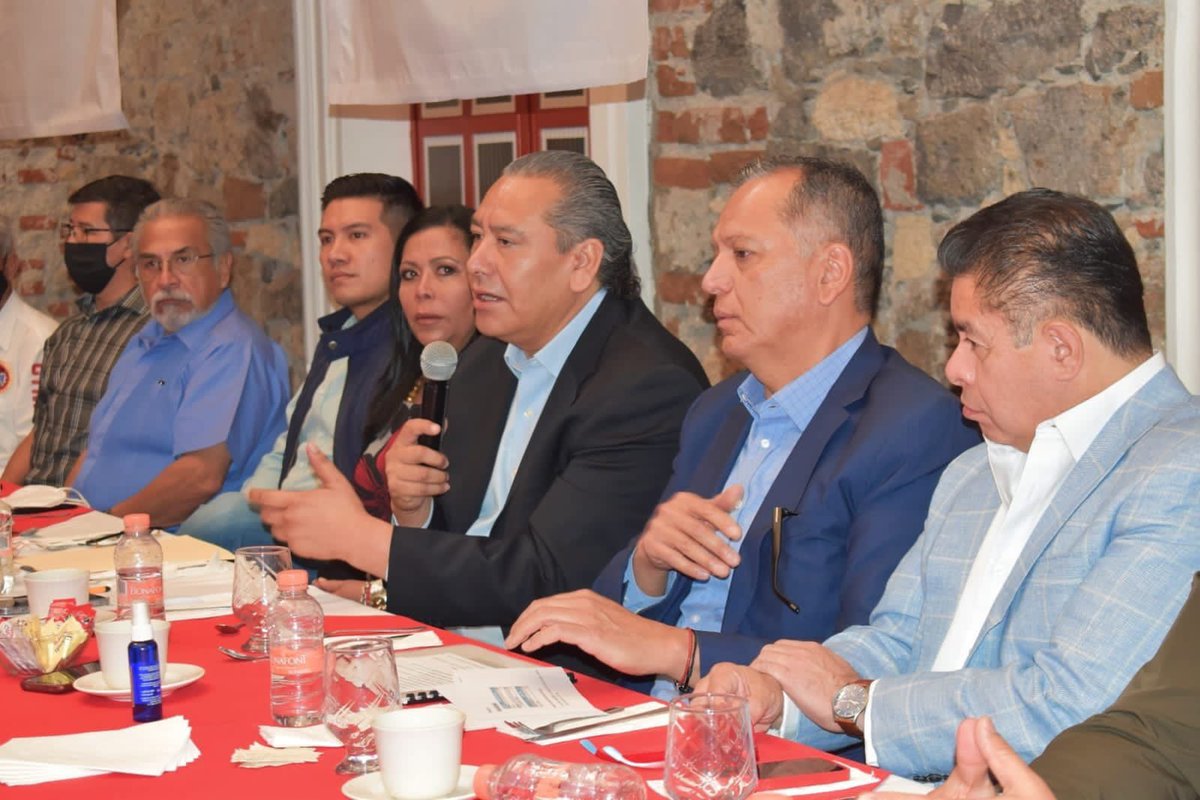 #Urgente #MundoLaboral llama <a href="/CTMPuebla/">CTM_FTPuebla</a> a trabajadoras y trabajadores a modificar sus CRÉDITOS que un están CALCULADOS en veces de salarios mínimos (VSM) a PESOS $, antes del 31 de diciembre de 2022; para EVITAR AUMENTOS a los mismos, por el incremento al Salario Mínimo
