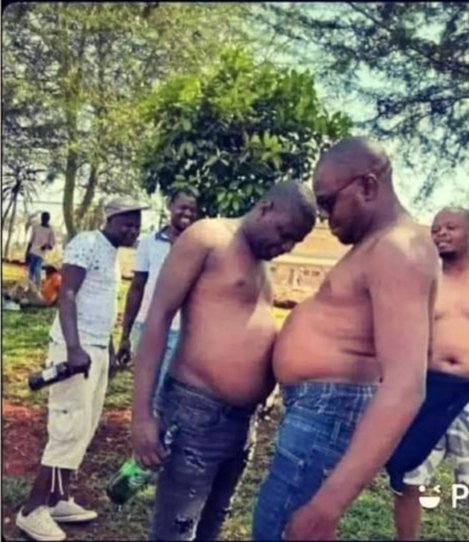 OburuJa's tweet photo. HER:My husband and his friends are very mature people
Also Her husband and I 👇
🤣🤣🤣🤣
#obunje_saves 
#accomodation_fc 
#mih_nnaaniiii https://t.co/Xbz77448YN
