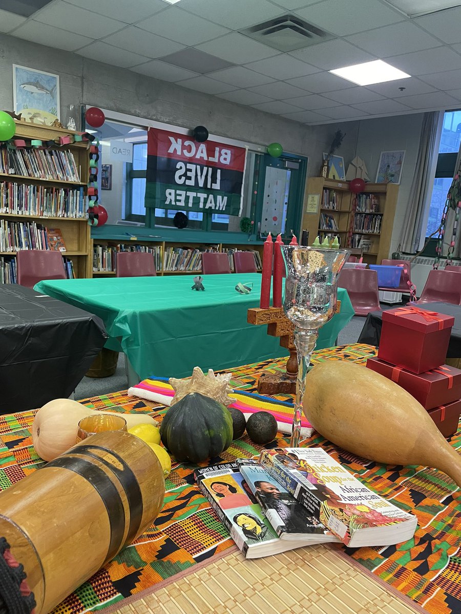 Jamea Zuberi (@jameazuberi) on Twitter photo Spent time with work family tonight! #Kwanzaa with <a href="/marketlaneps1/">@marketlaneps</a> <a href="/SchoolTdsb/">Downtown Alternative School TDSB</a> #BSA Black Students Alliance <a href="/tdsb/">Toronto District School Board</a> <a href="/kenteclaus/">Kente Claus</a> Spent time with work family tonight! #Kwanzaa with <a href="/marketlaneps1/">@marketlaneps</a> <a href="/SchoolTdsb/">Downtown Alternative School TDSB</a> #BSA Black Students Alliance <a href="/tdsb/">Toronto District School Board</a> <a href="/kenteclaus/">Kente Claus</a>