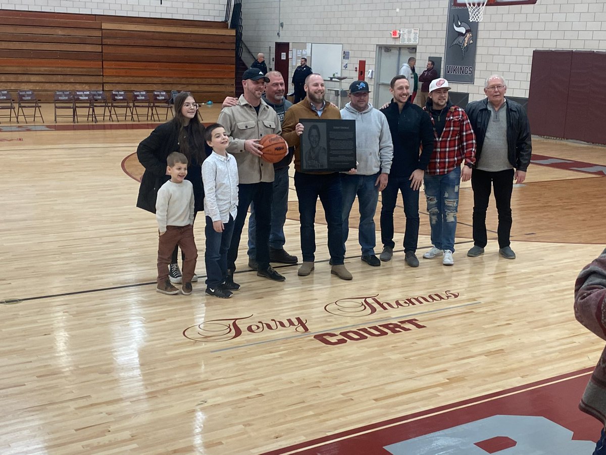 TheDZoneBBall's tweet photo. Hazel Park named their floor after Terry Thomas.  

Tonight was the ceremony.  

Terry played at U of D with Dick Vitale and then got drafted by the Pistons in 1975.  Also with is his son’s Cody and Justin Thomas.

Reported by: @cgoff22 https://t.co/Xlk0SRH7hB