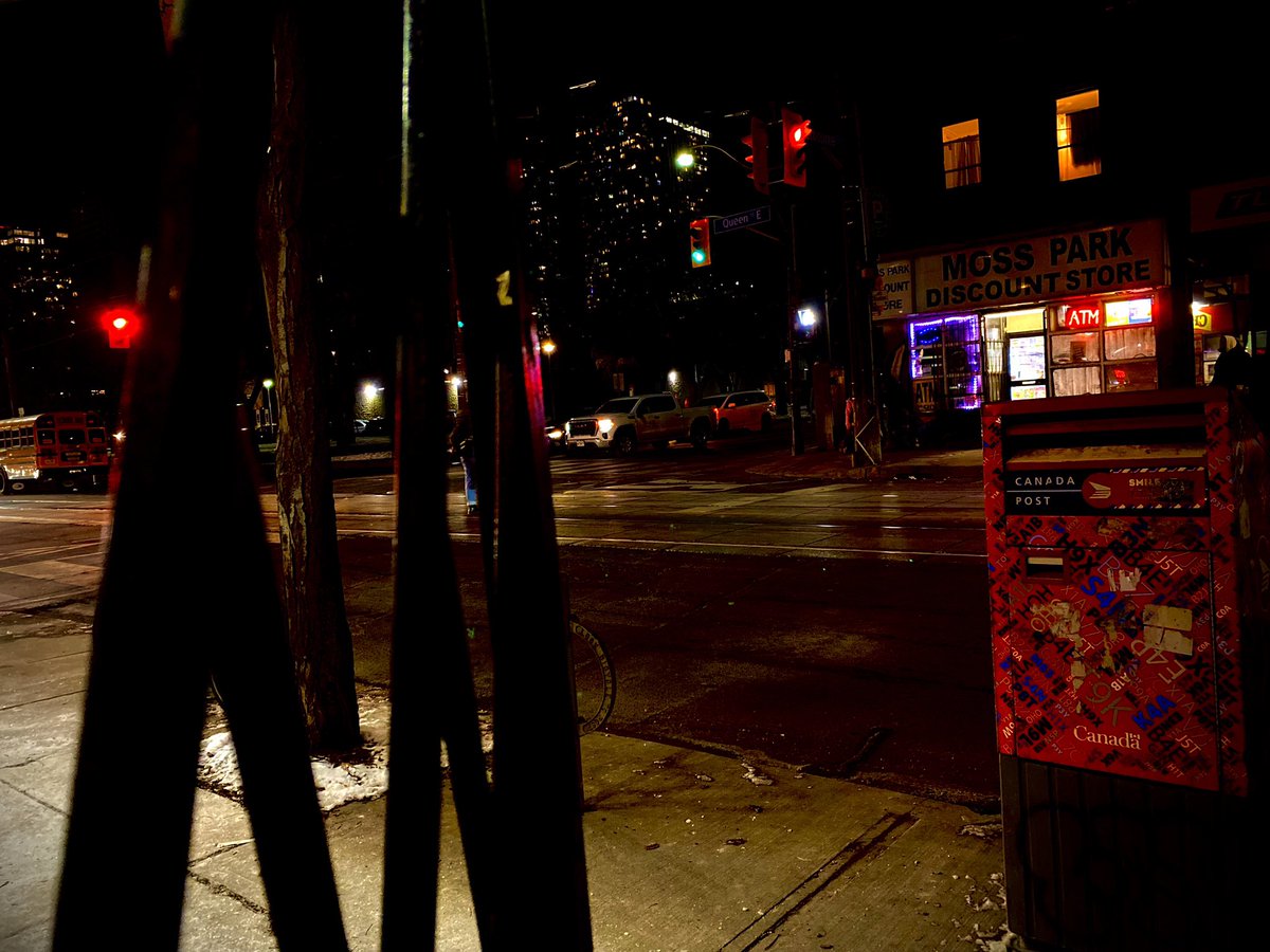 #Toronto #photography #photographer #streetcar  📸