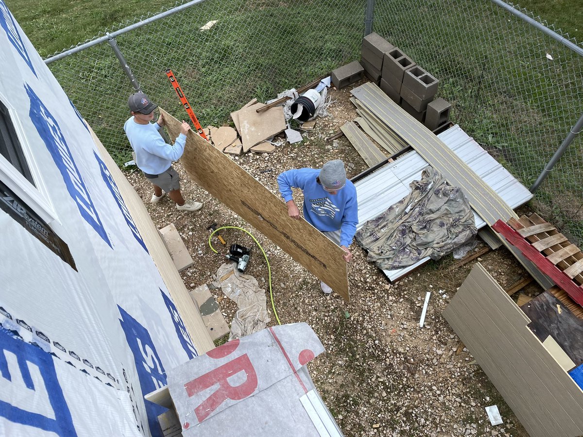 These guys…put in some work during their holiday break #heartofservice <a href="/HumbleISD/">Humble ISD</a> <a href="/HumbleISD_KPHS/">Kingwood Park HS</a> <a href="/HumbleISD_CTE/">Humble ISD CTE</a> <a href="/OpFINALLYHOME/">Operation Finally Home</a> <a href="/BornToBuild/">McCoysBuildingSupply</a> <a href="/Lowes/">Lowe's</a>