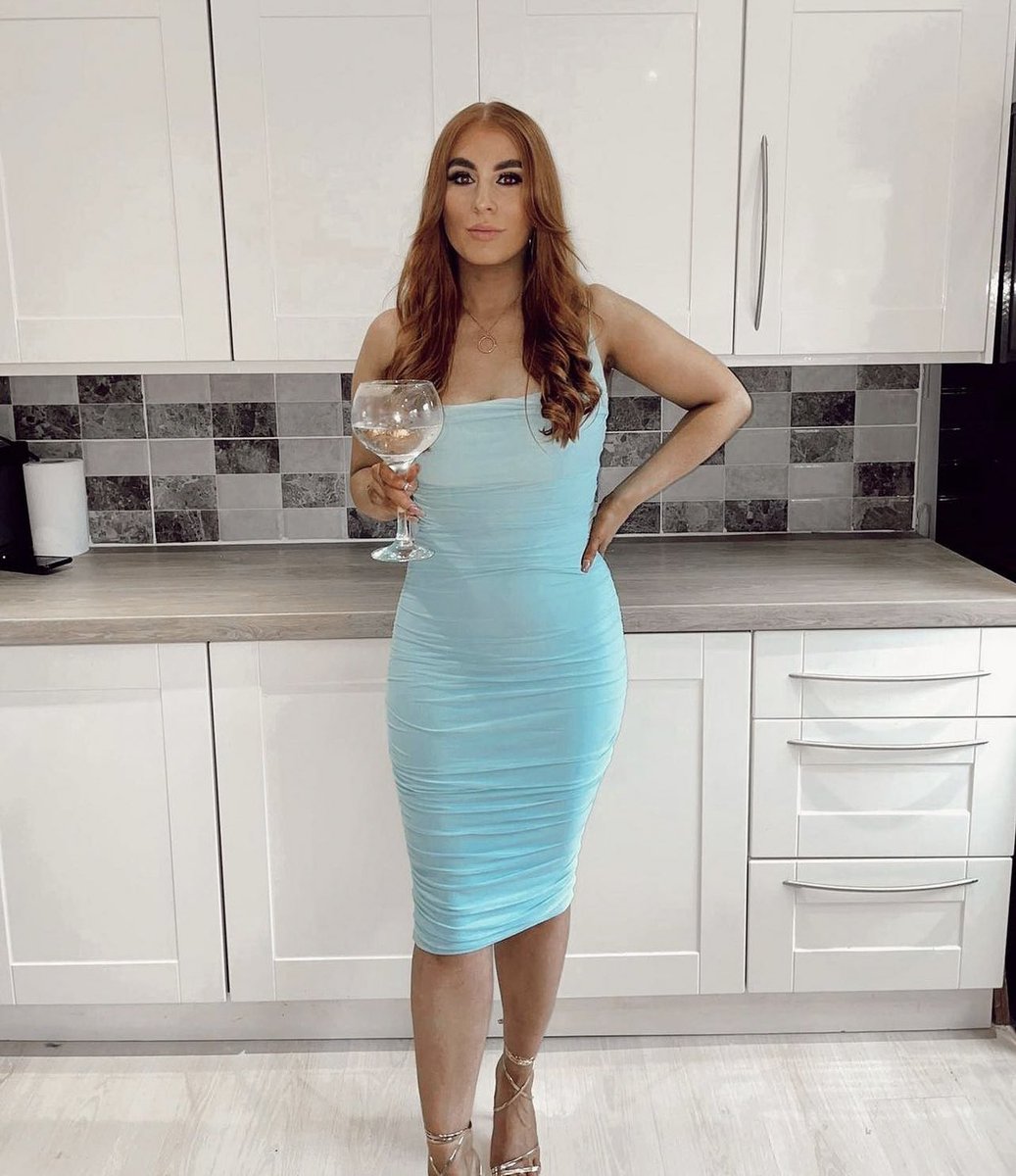 redhead_em1's tweet photo. Dressed up and these shoes are too tight take them all off me 😈 #snowbunny #bbcwhore #bbcslut #slut #tits https://t.co/5wSIJQySEj