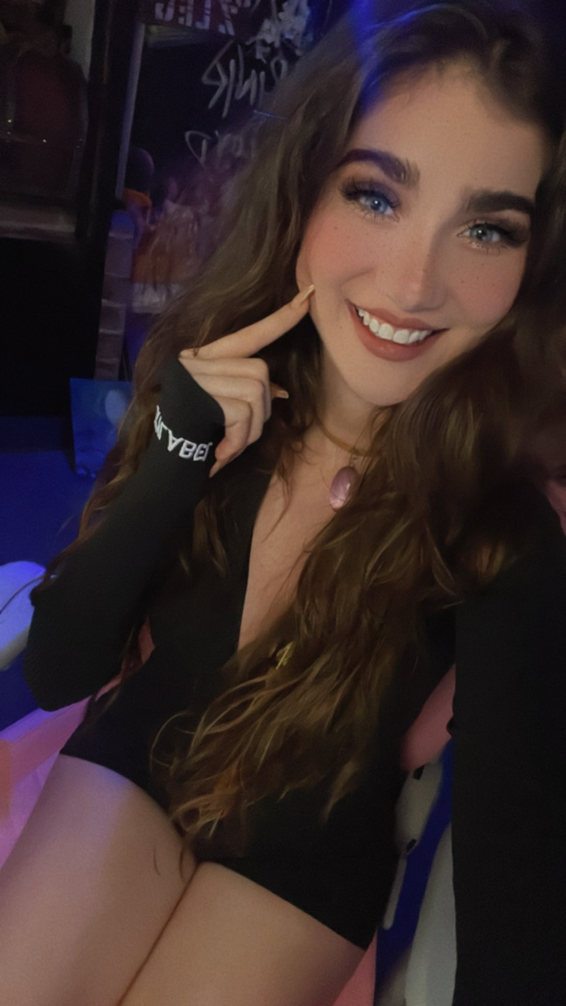 ℬ𝑒𝓁𝒶𝒶 𝒵𝓁ℯℊ 🌈⃤ on Twitter: "Ya tamos online familia 🤍🤍🤍 https://t.co