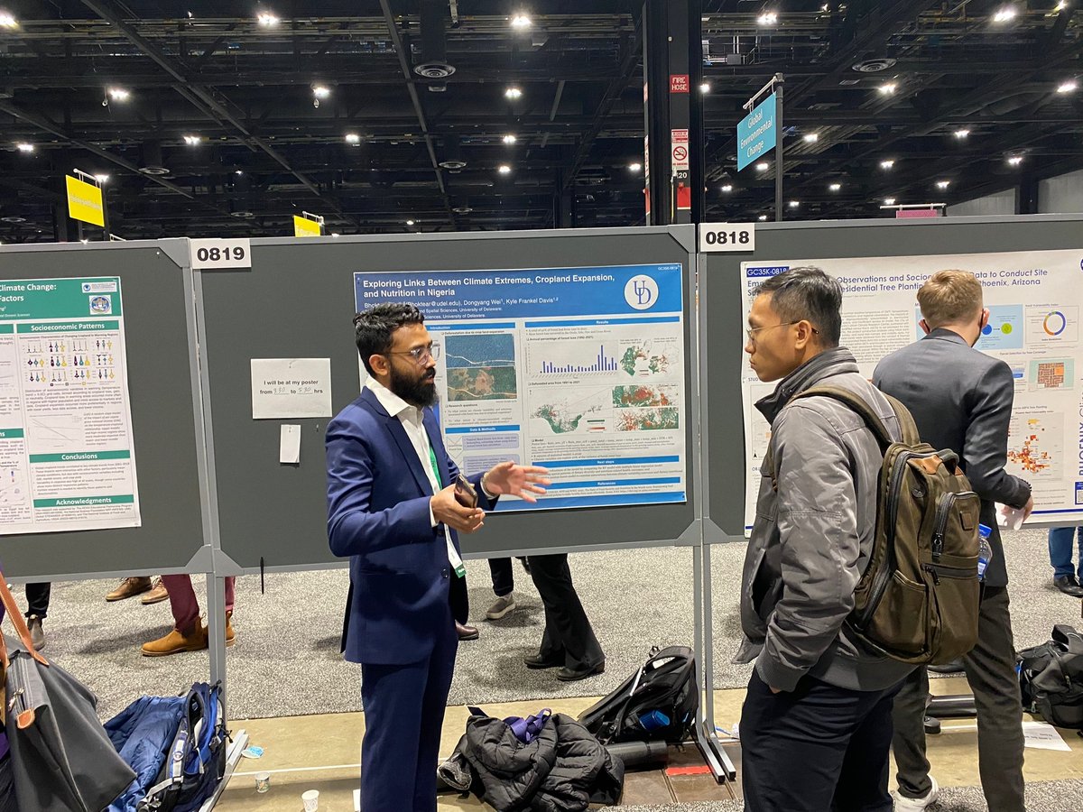Bhoktear's tweet photo. Just finished a successful poster presentation at AGU Fall meeting'22.
#AGU2022 #AcademicTwitter #UDEL https://t.co/h4Xu3IG1Dq