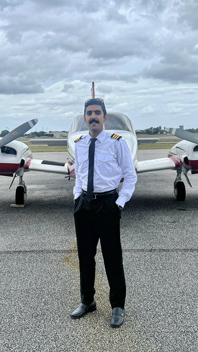 الحمد لله من قبل ومن بعد 
ماشاءالله تبارك الله 

Officially Commercial Pilot 👨🏻‍✈️

بفضل وتوفيق الله انهيت دراسة الطيران وحصلت على الرخصة الثالثة والأخيرة كطيار تجاري من الولايات المتحدة الأمريكية 🇺🇸