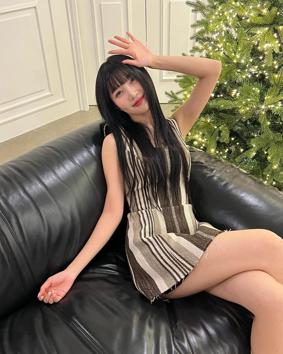 —Vía IG—

Mi osito y yo ya pusimos el arbolito navideño. 

📸: <a href="/AnthxnyWG/">Thony</a>