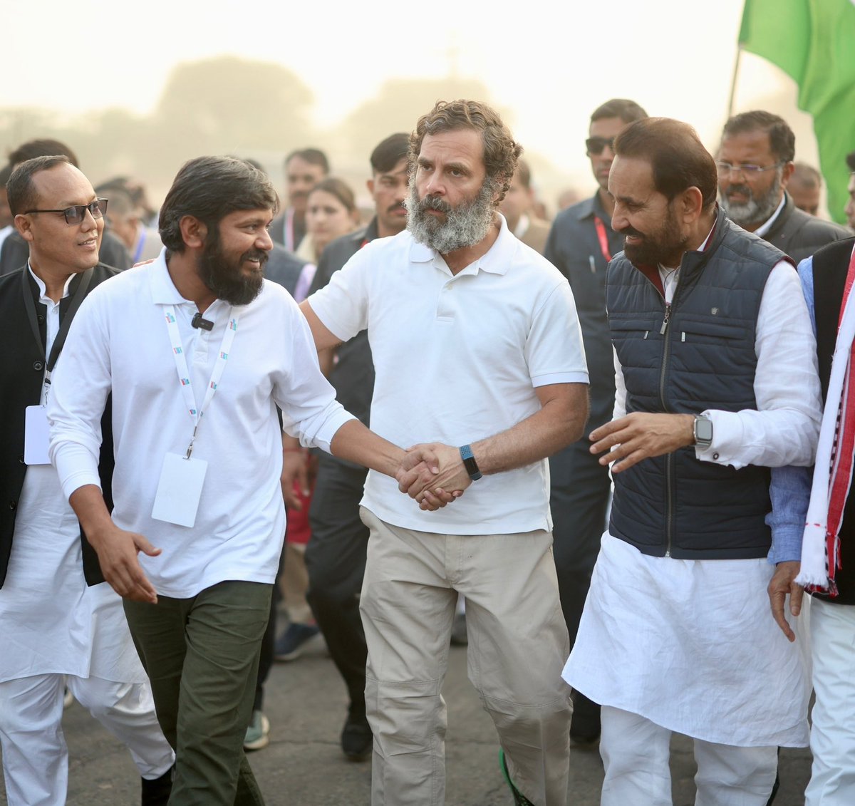 kanhaiyakumar's tweet photo. चलते-चलते, कदम मिलाते
कन्याकुमारी से हरियाणा आ पहुँचे ✊🏼
#BharatJodoYatra https://t.co/fGy7KN1nfA