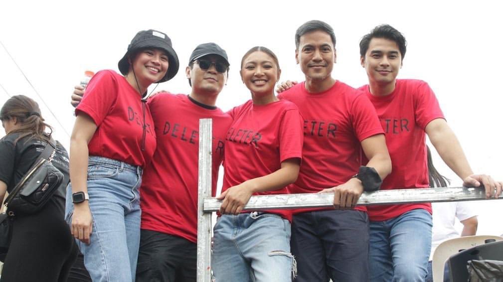 x01_mer's tweet photo. #Deleter float at today’s #MMFF2022 #paradeofstars #nadinelustre 📷pikapikaph (12/21/2022) https://t.co/jw5tmzAulj