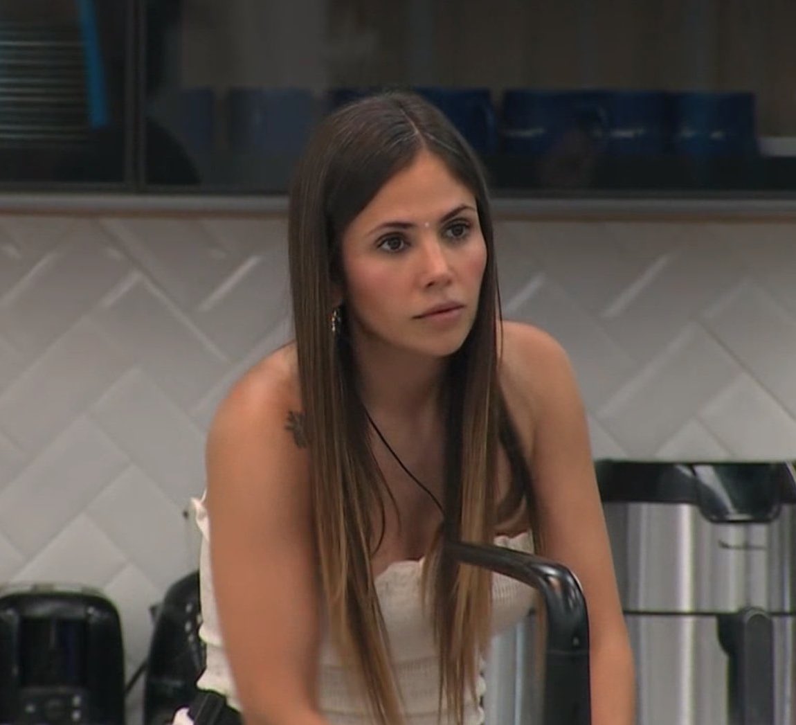¿a quien bancas? 

Juliana❤️/Romina🔁

#GranHermano #GH2022