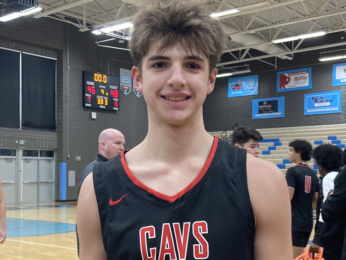 In case you missed the memo, @parkerharrisonn is now at @ClackBasketball. The senior guard used his athleticism to make plays all over the court, and hit a big three late to hold off @SRHS_Basketball. He finished with 14 points, 7 rebounds, 2 assists, and 2 blocks.