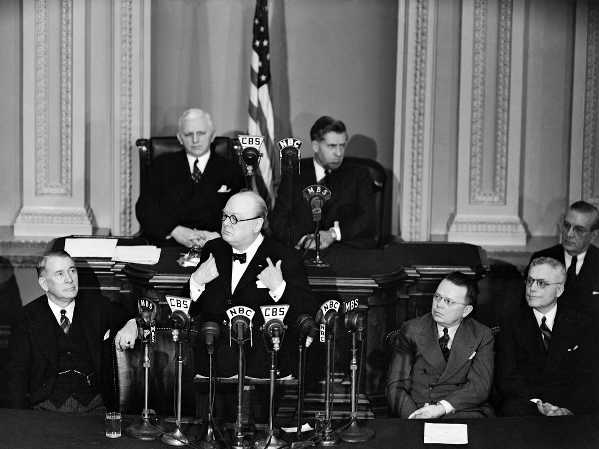 julianorobertrj's tweet photo. @prchovanec I certainly am not "upset by Zelenskyy in his olive drab fatigues," but what you're doing here is silly. This is Prime Minister Churchill addressing Congress on December 26, 1941 without his "air raid outfit." 🙄 https://t.co/EVUslnRhjF
