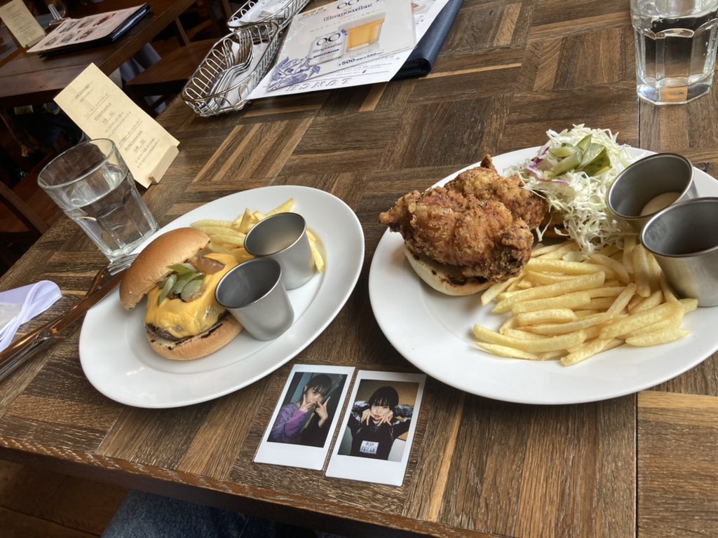 アイナちゃん！
原宿のハンバーガーだよ🍔
