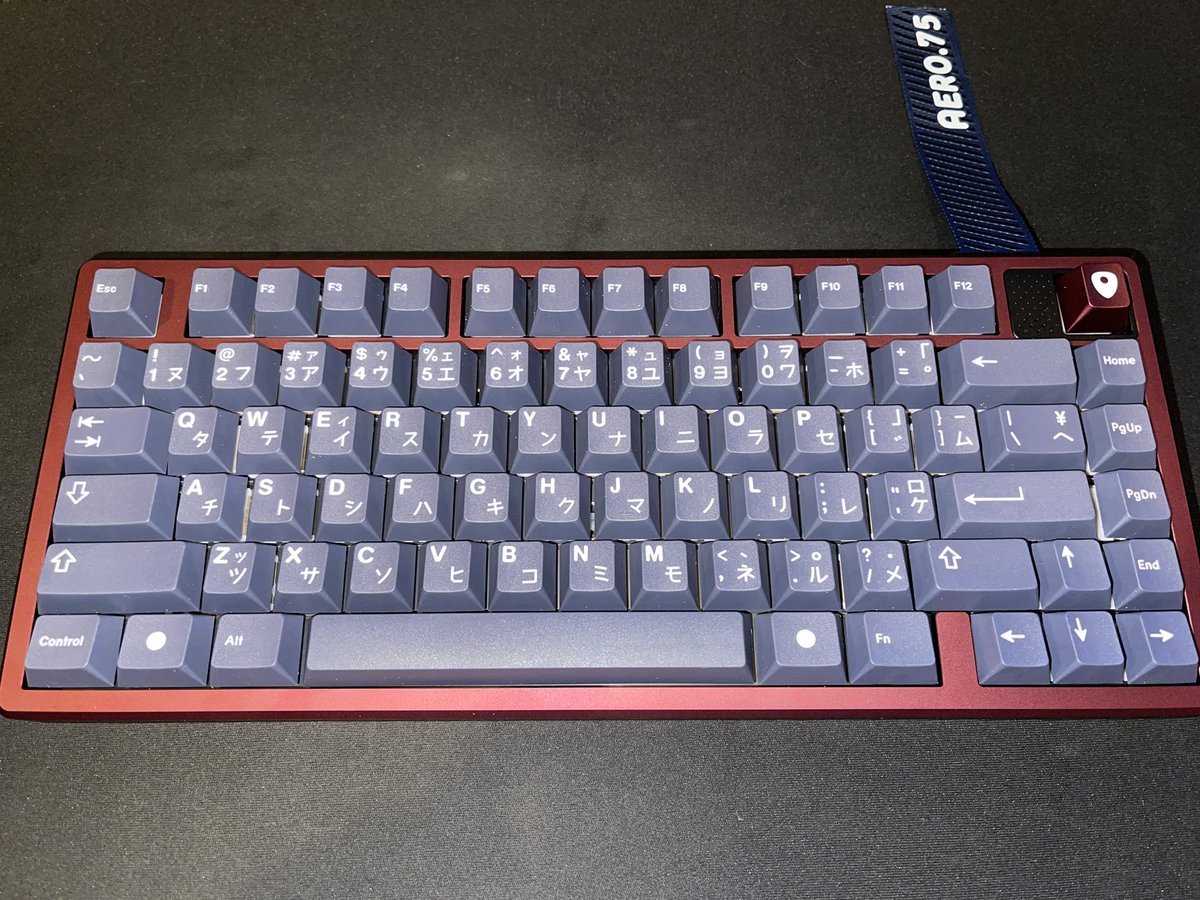 Finally built my Aero75 
Marshmallows Lubed
TX Stabs lightly lubed
Gmk Honor Dark