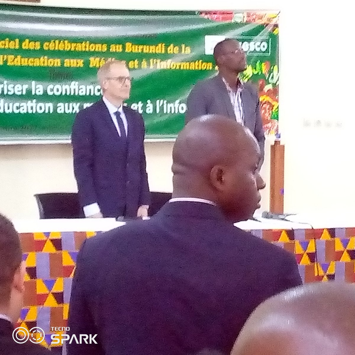 AMusongati's tweet photo. Lencement officielle d'une activité de l'éducation au Médias et à l'information organiser par L'UNESCO Burundi et le Ministère de la communication.le 13/12/22 à Bujumbura.
# minicommucation
#Unecoburundi
#province Rutana https://t.co/2HZbe52ypc