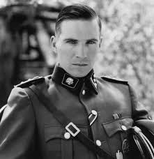 A very happy birthday to Ralph Fiennes! 