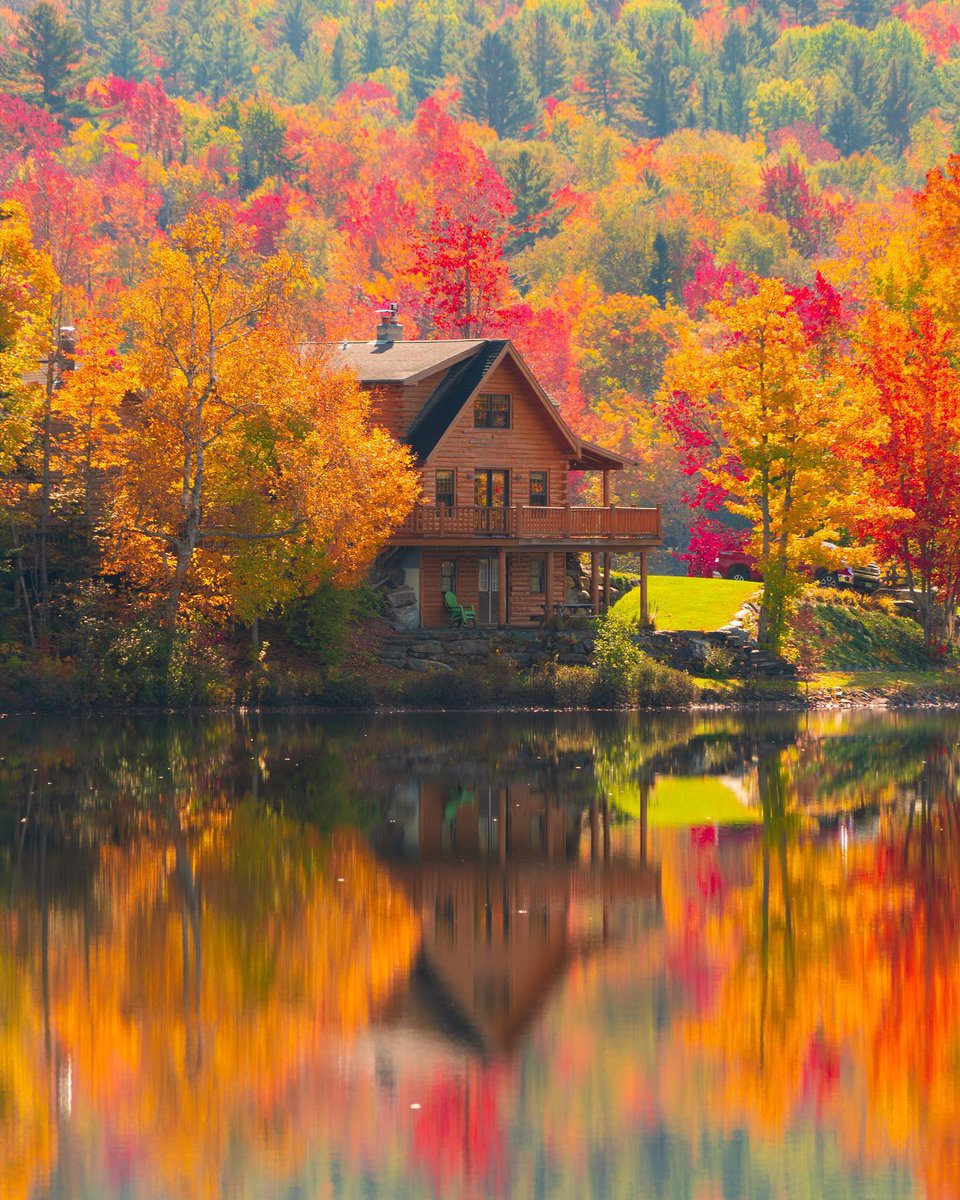 'Clear reflections in Lake Eden in the town of Eden, Lamoille County, Vermont. From u/ManiaforBeatles on /r/mostbeautiful'