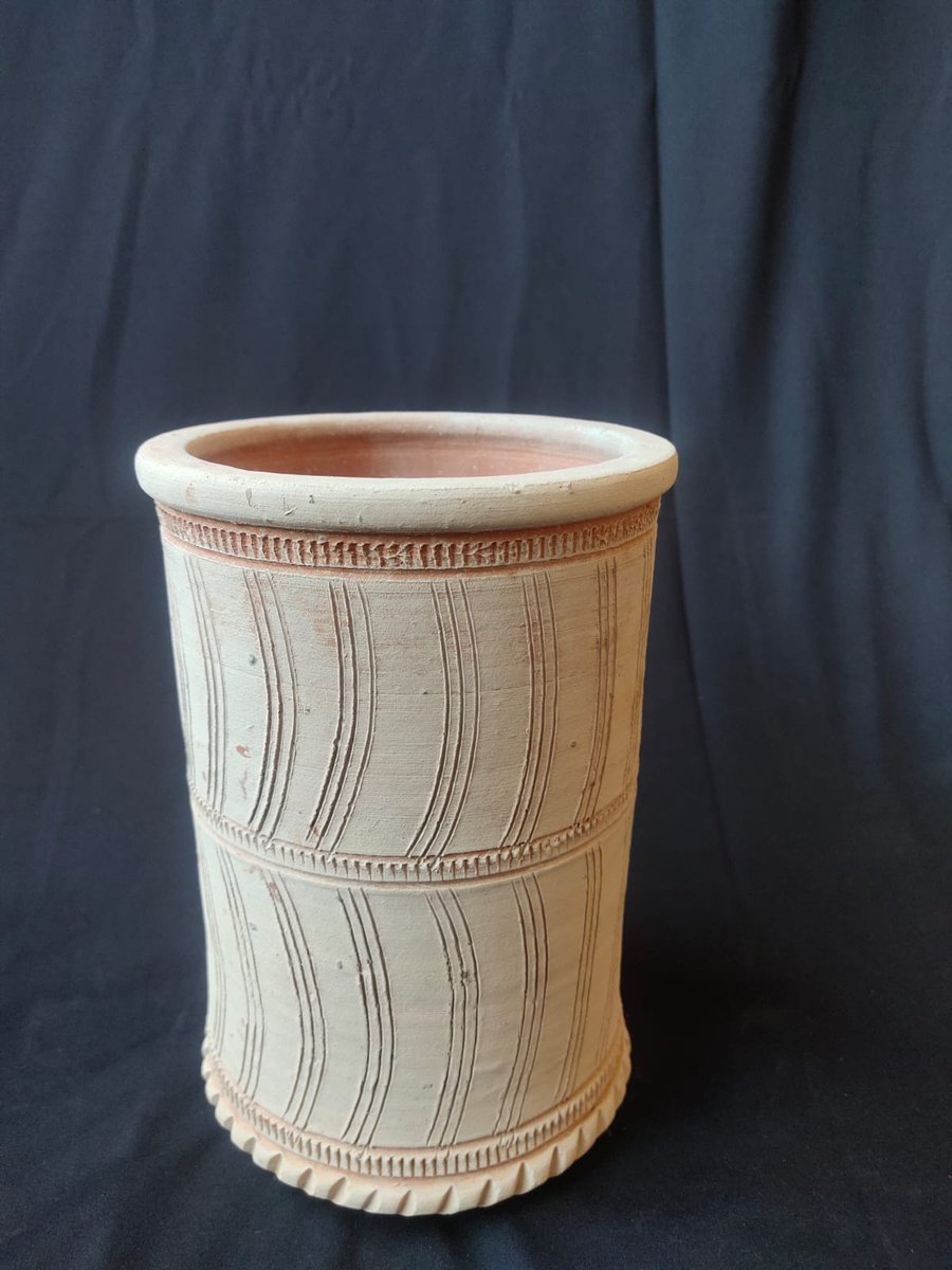 #terracottaplanters #terracottapots #pottery #terracotta #potteryart #skyvibesstudios #potterystudio