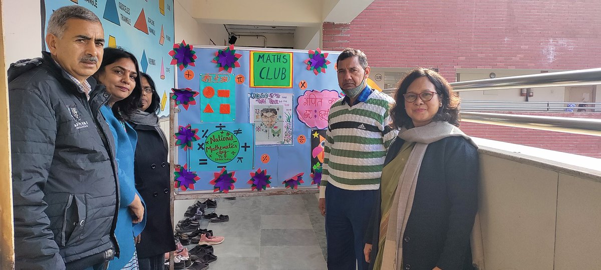 savita1905's tweet photo. Happy National mathematics Day 22Dec20220 at SKV Mandi,
Students are enjoying in Maths lab।
Birthday celebrations of S.Ramanujan!
गणित का डर:छू मंतर
#missionmath
@Dir_Education
@dilli_shiksha
@PbpandeyB
@dietmotibagh
@SCERT2021
@SumanRelan
@rohit_upadhyaya
@BRP_Sanjay https://t.co/7EhZoOngcI