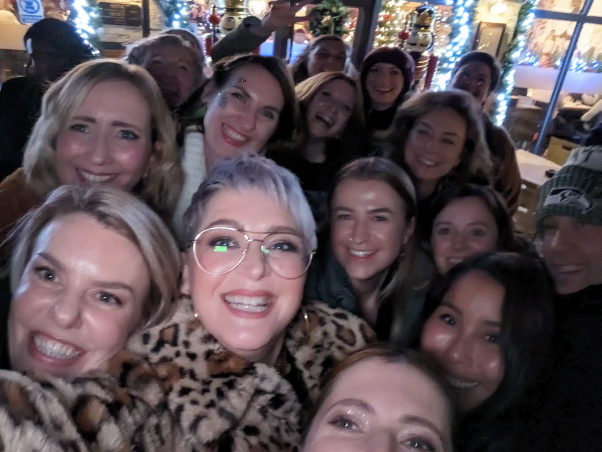 SheffieldAlumni's tweet image. The #tUoS alumni social media team wishes you a very Happy Christmas! 🎄Thank you for your support in 2022! 💜
#SheffieldAlumni #Sheffield